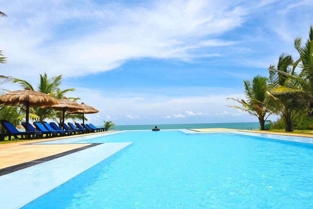 ปาลัคมาบีช Hotel Etalai ภายนอก รูปภาพ
