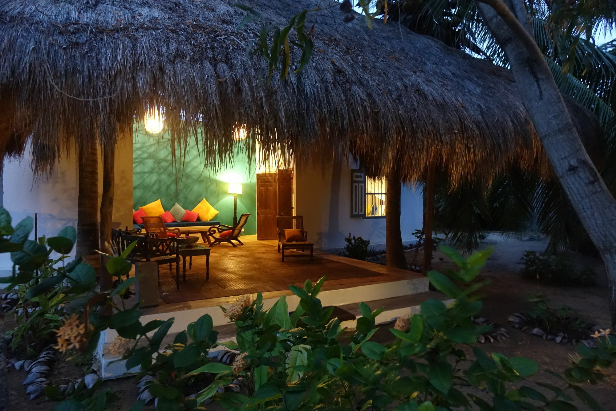 ปาลัคมาบีช Hotel Etalai ภายนอก รูปภาพ